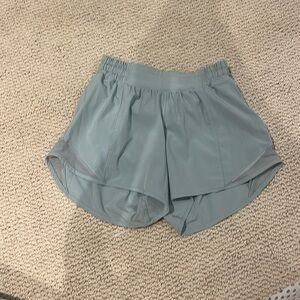 Lululemon hotty hot shorts size 0 4 inch